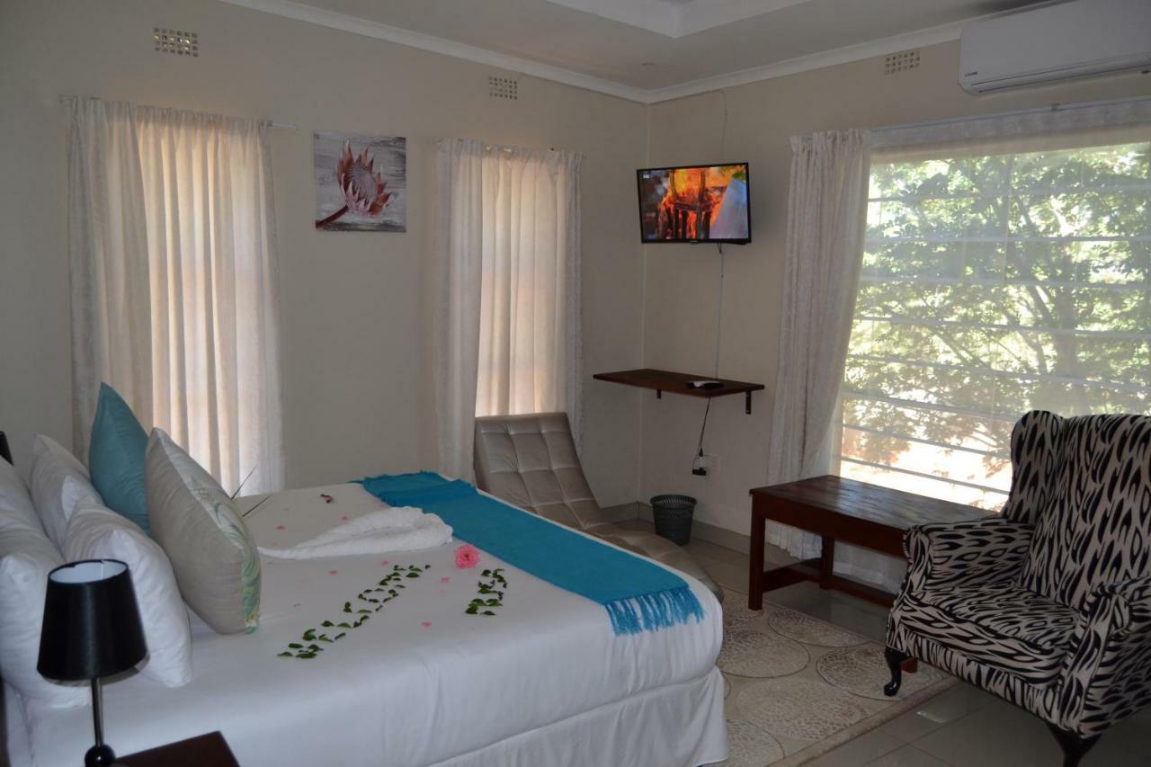 Chobe Sunset Chalets Lesoma Exterior foto