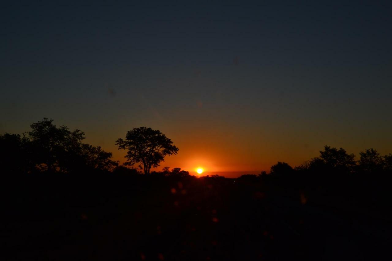 Chobe Sunset Chalets Lesoma Exterior foto